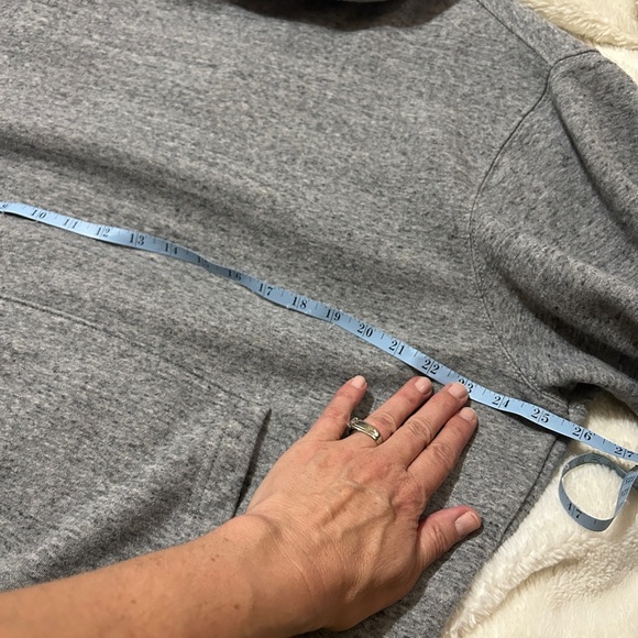 Like new Old Navy Heather Gray Hoodie size M. Men’s/unisex. Comfy. - Picture 6 of 6